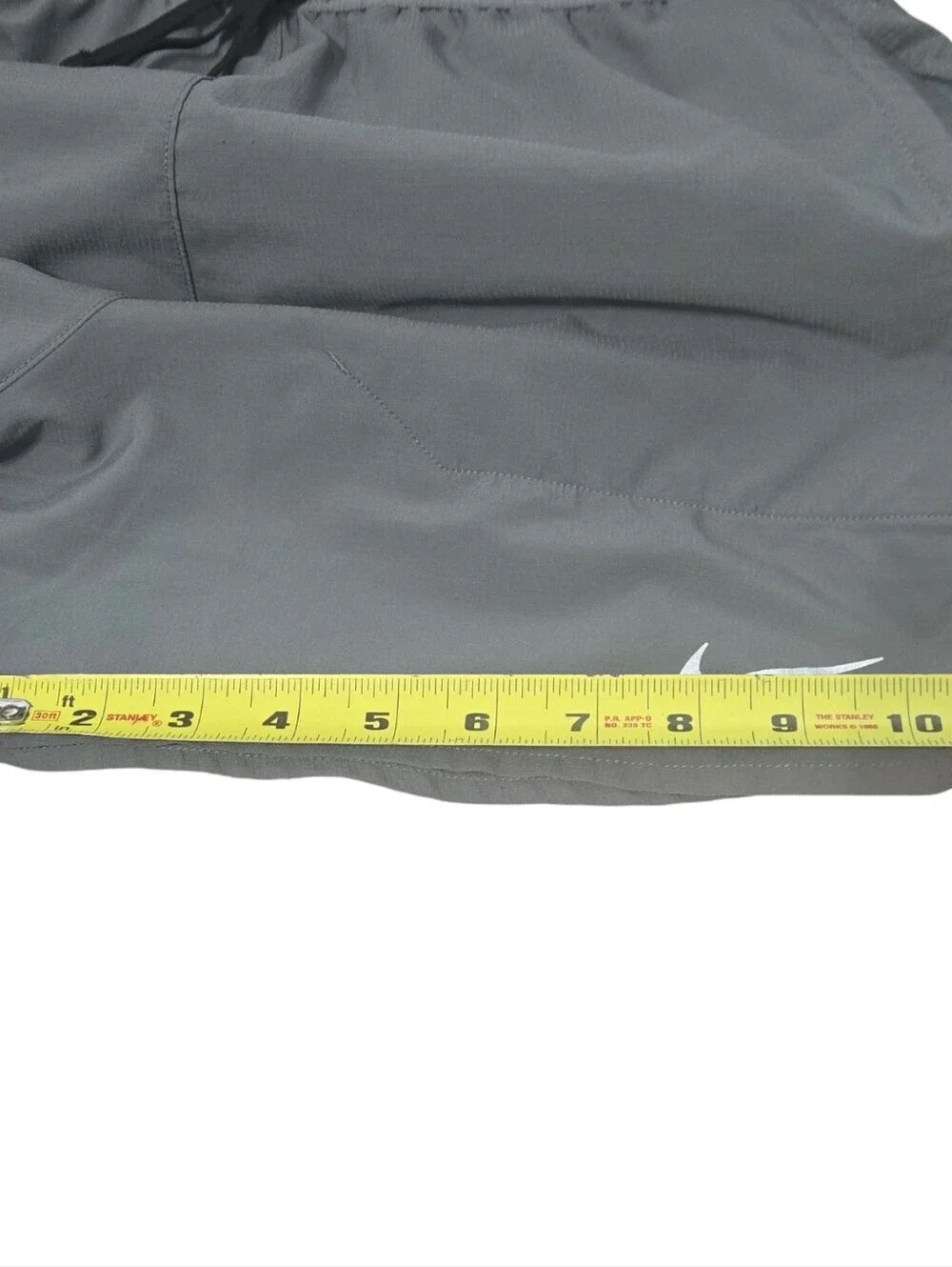 Nike Women’s Mid Rise Gray Athletic Running Lightweigh Dri Fit Shorts Athletic